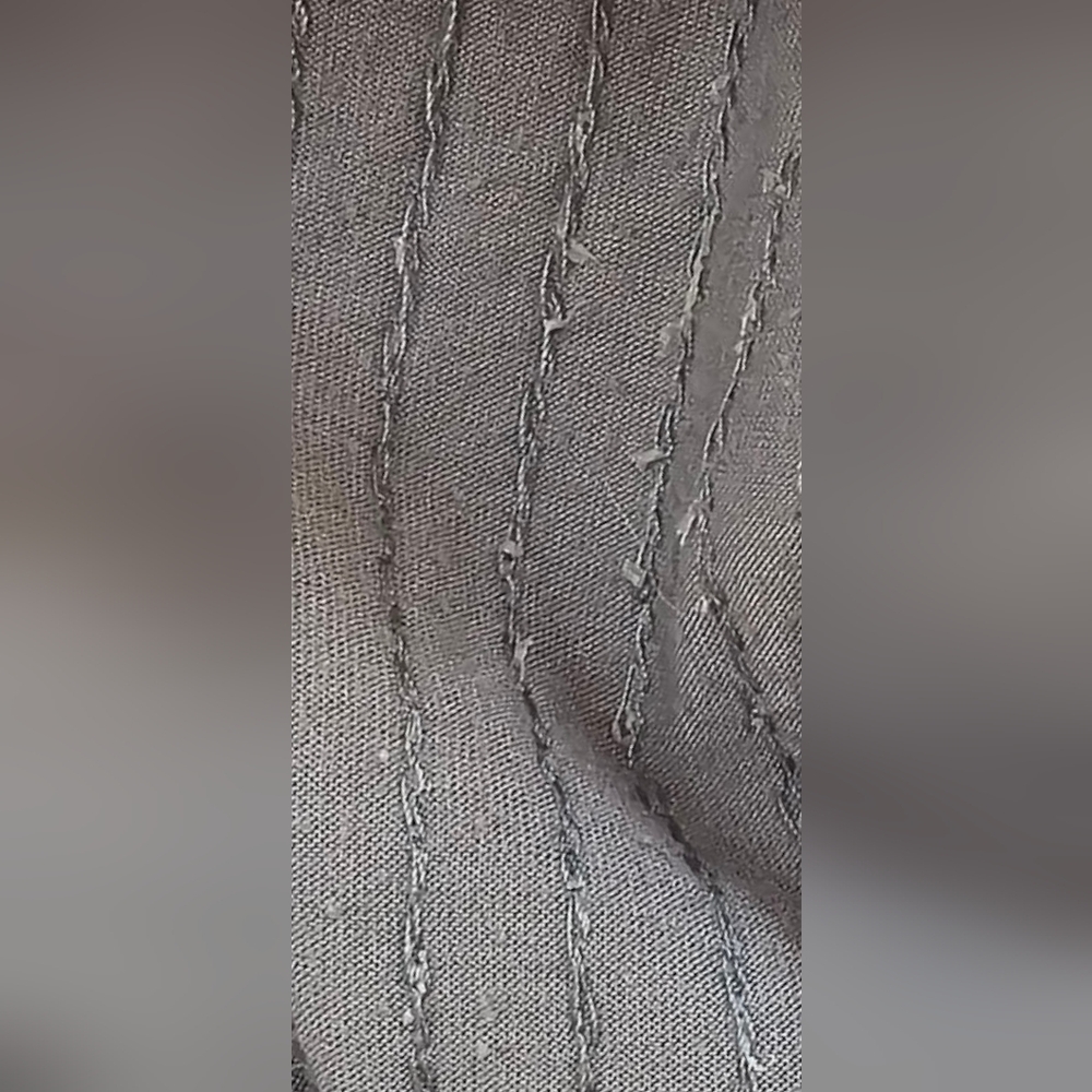 Almodt Famous - Sequin Cropped Shimmery Tank Top - Picture 6 of 10
